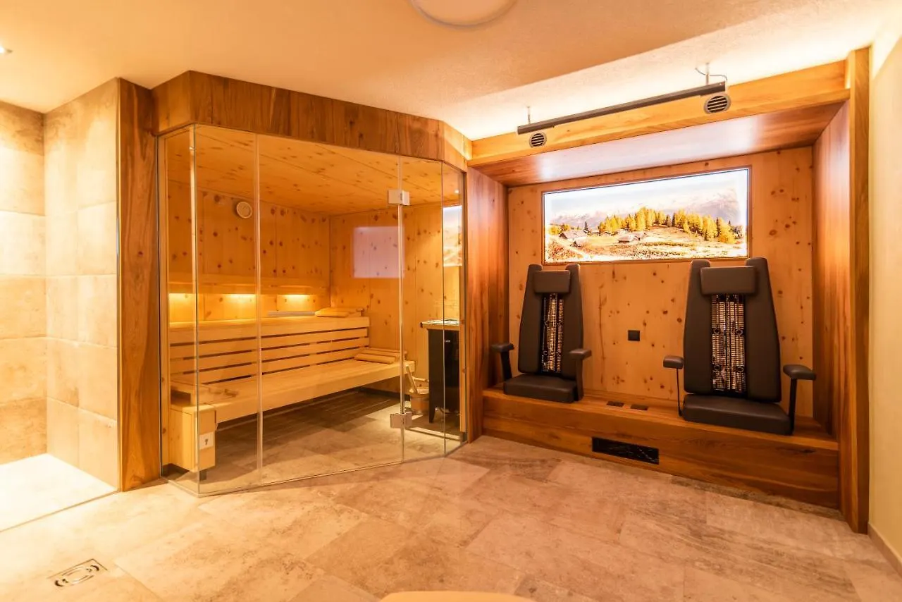 Hotel Garni Foersterheim Ischgl 3*,