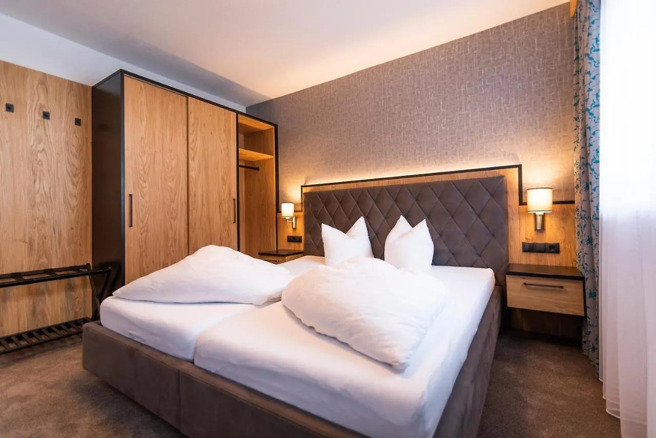 Hotel Garni Foersterheim Ischgl 3*,  Austria